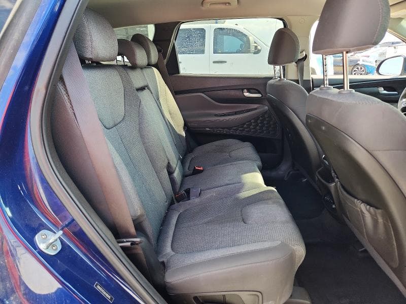 2019 HYUNDAI SANTA FE SE 11
