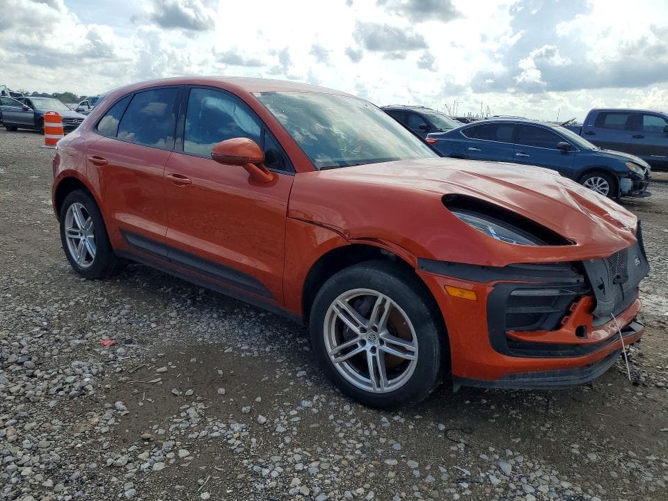 2022 PORSCHE MACAN 4