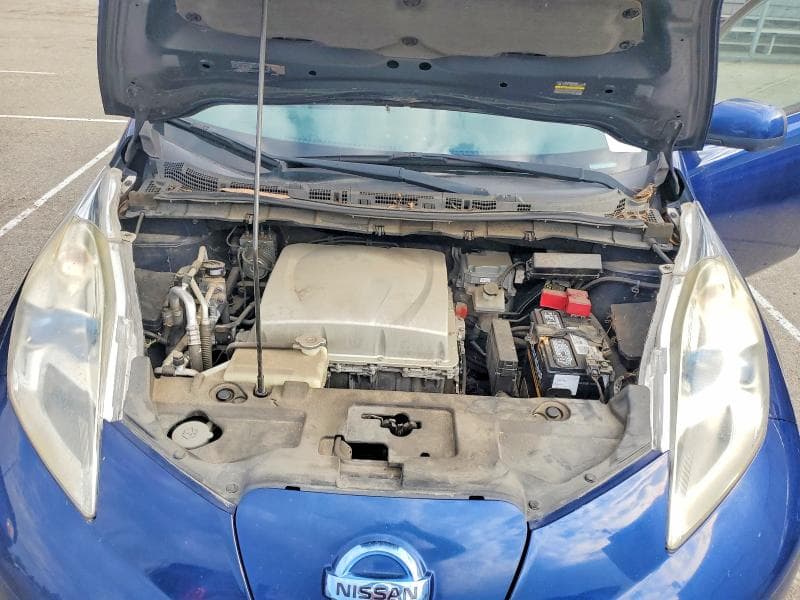 2017 NISSAN LEAF SL 11