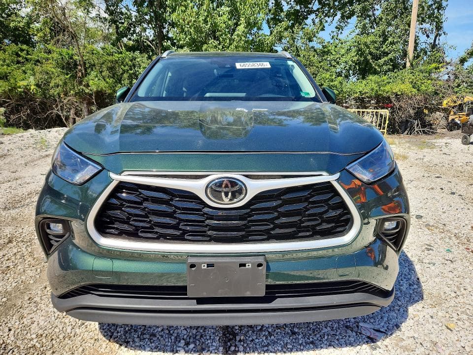 2023 TOYOTA HIGHLANDER XLE 5