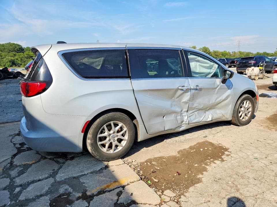 2024 CHRYSLER VOYAGER LX 3