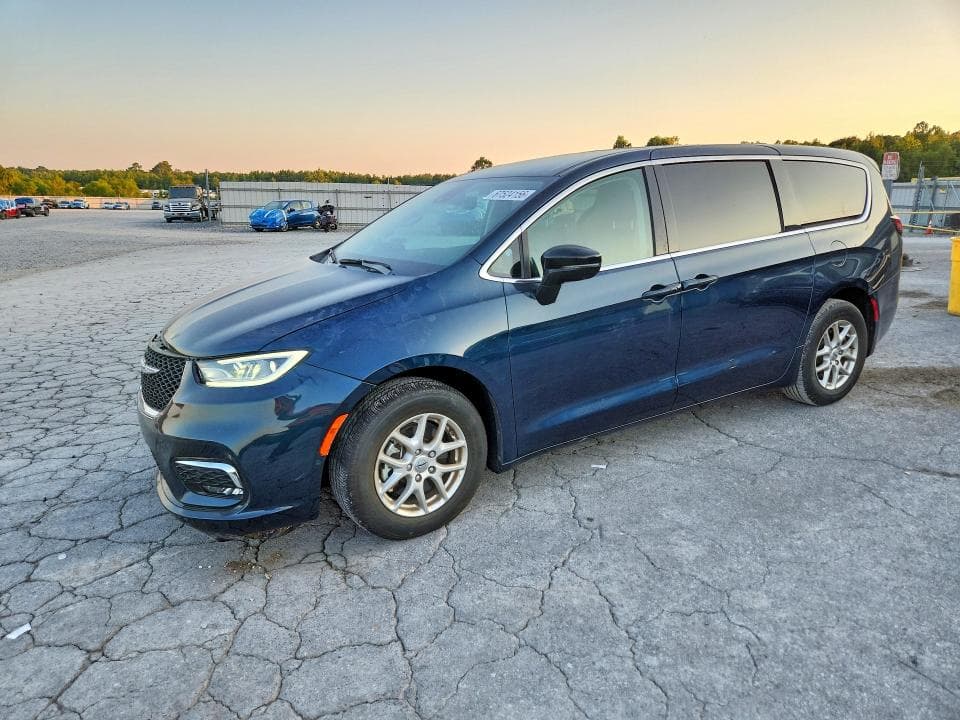 2024 CHRYSLER PACIFICA TOURING L - 1