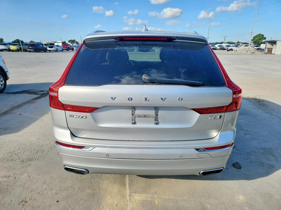 2018 VOLVO XC60 T6 6