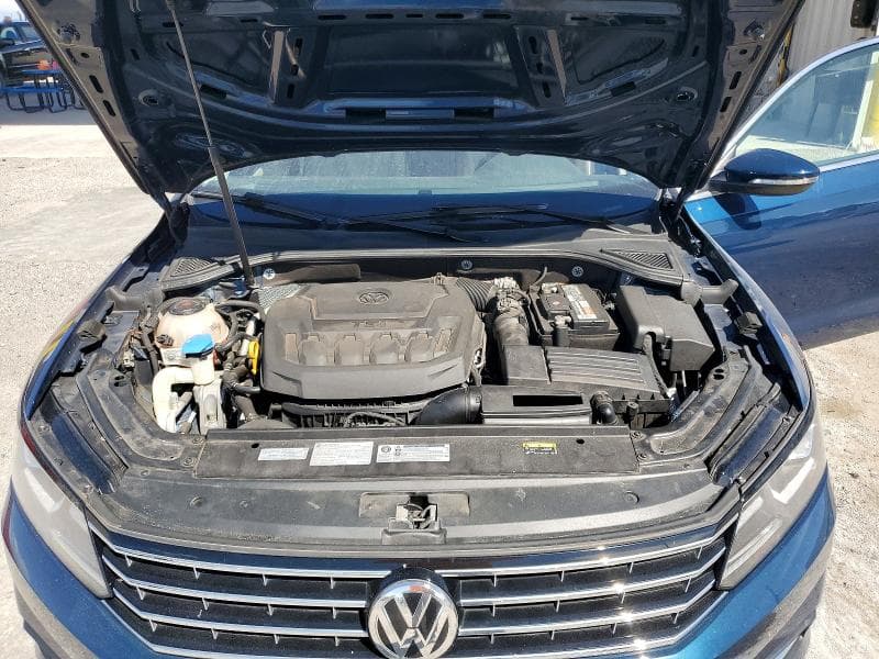 2018 VOLKSWAGEN PASSAT SE 11