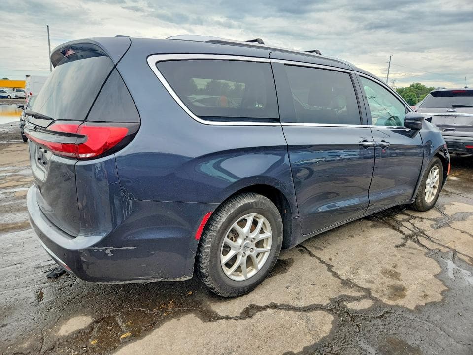 2021 CHRYSLER PACIFICA TOURING L 3