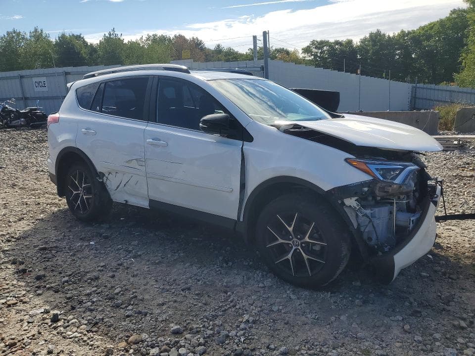 2017 TOYOTA RAV4 SE 4