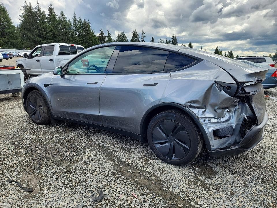 2026 TESLA MODEL Y 2