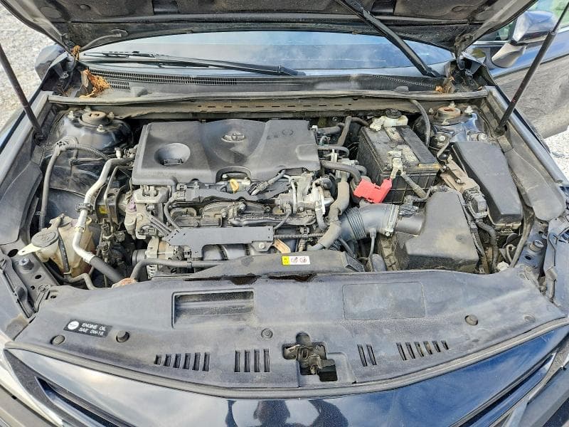 2020 TOYOTA CAMRY SE 11