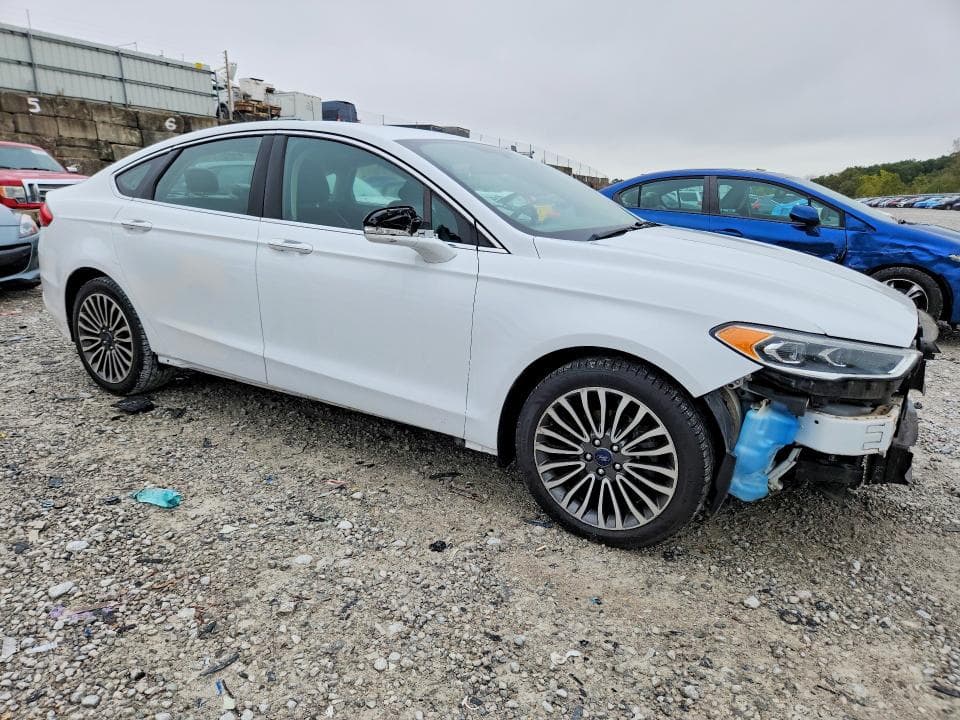 2017 FORD FUSION SE 4