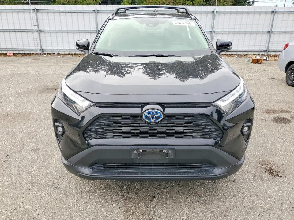 2022 TOYOTA RAV4 XLE PREMIUM 5