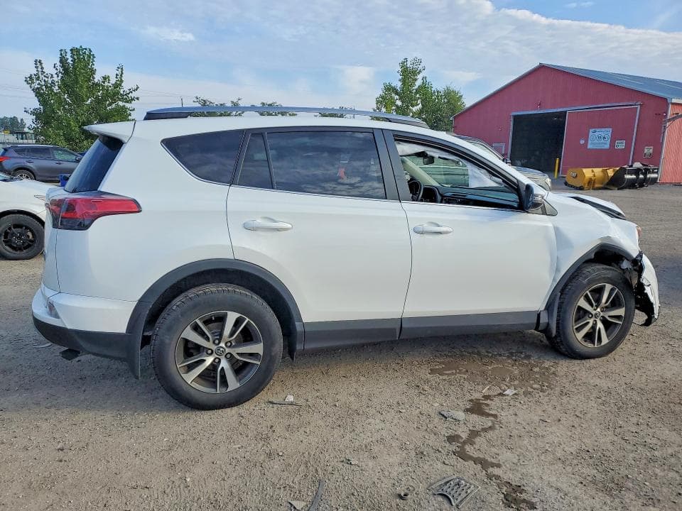 2018 TOYOTA RAV4 XLE 3