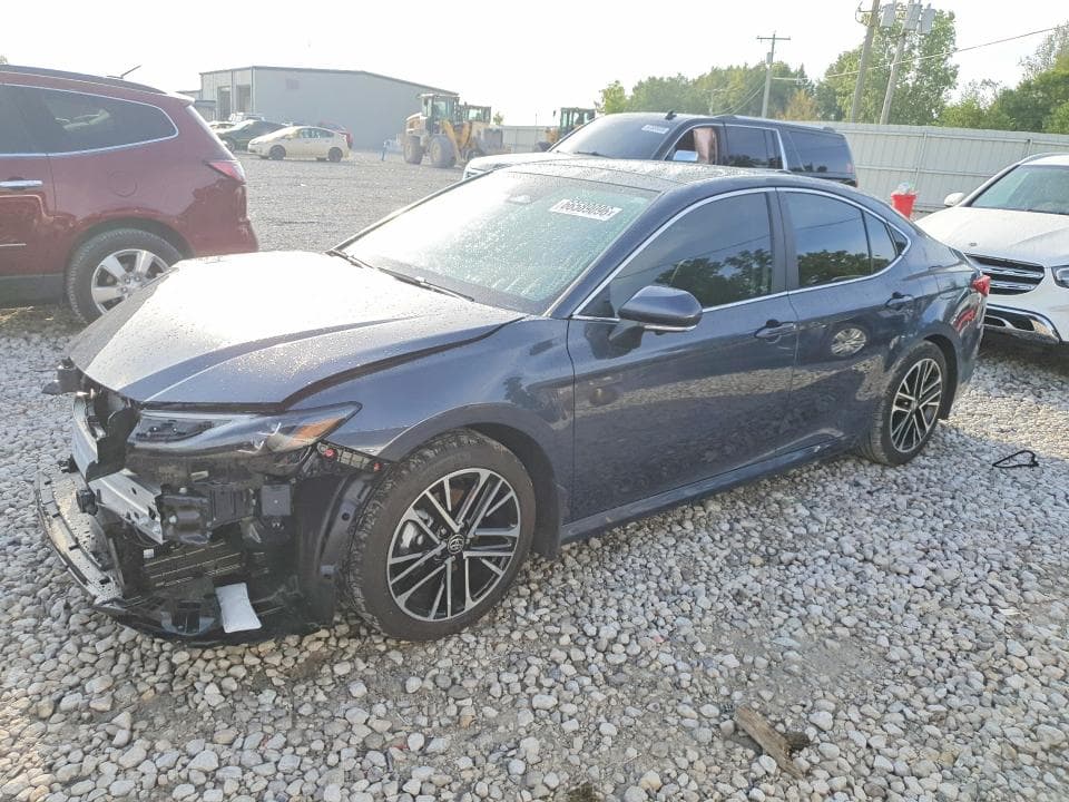 2026 TOYOTA CAMRY XLE