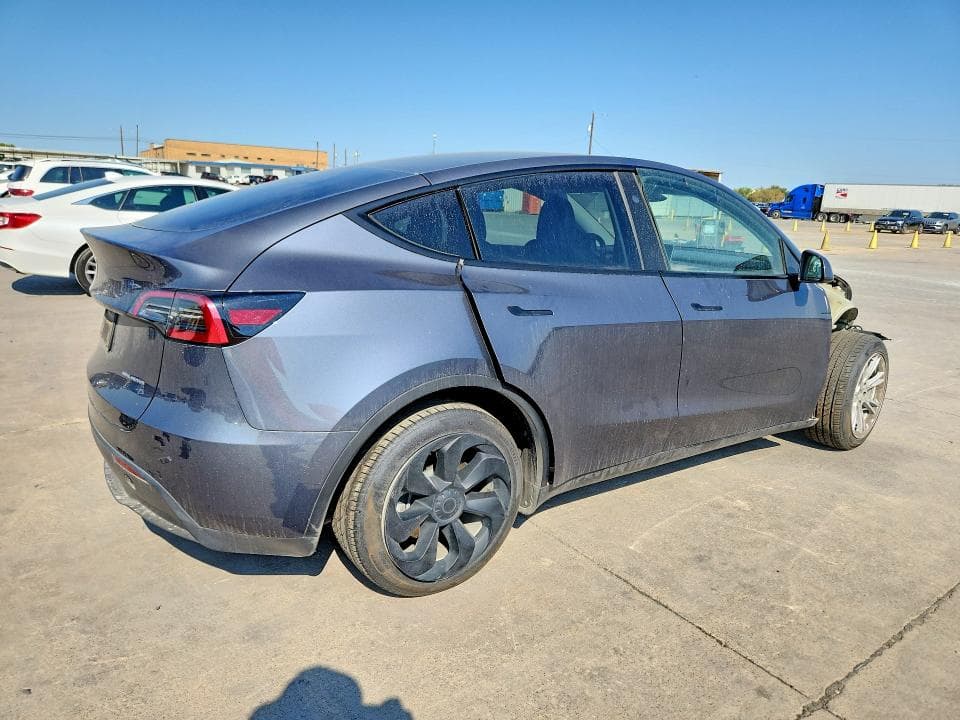 2023 TESLA MODEL Y 3