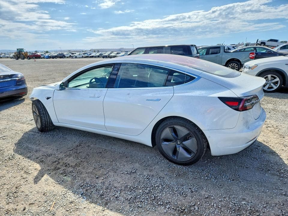 2018 TESLA MODEL 3 2