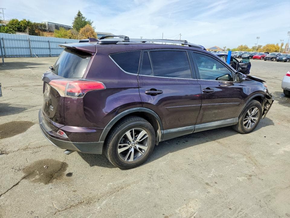 2017 TOYOTA RAV4 XLE 3