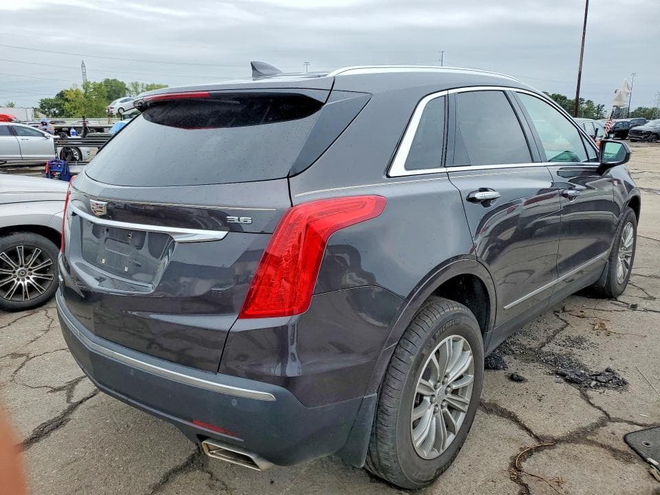 2017 CADILLAC XT5 LUXURY 3
