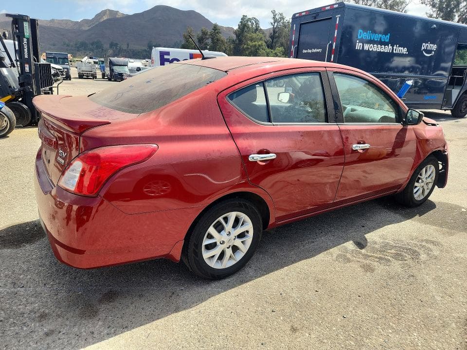 2017 NISSAN VERSA SV 3
