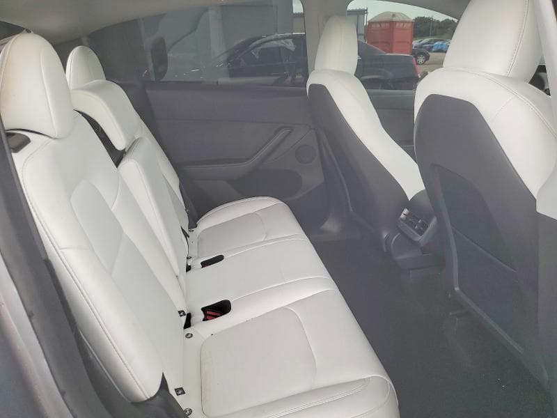 2024 TESLA MODEL Y 11