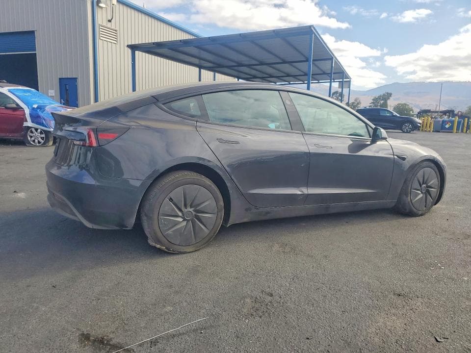 2026 TESLA MODEL 3 3