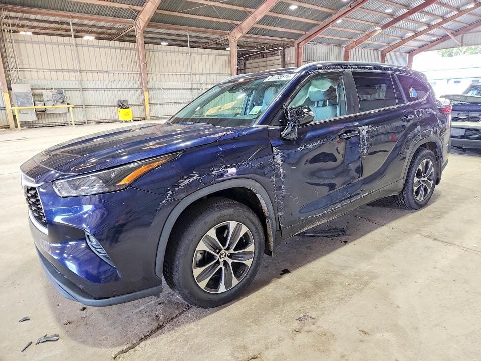2023 TOYOTA HIGHLANDER XLE - 1