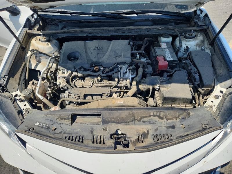 2019 TOYOTA CAMRY LE 11