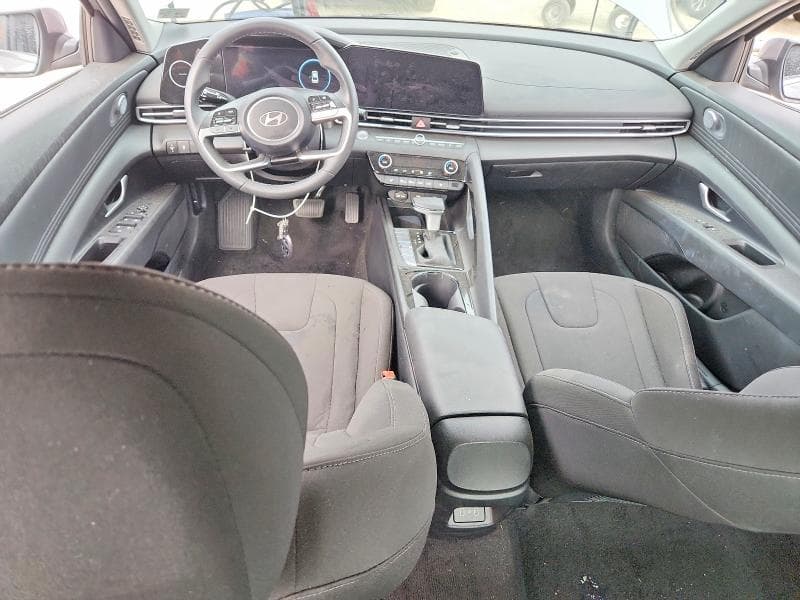 2025 HYUNDAI ELANTRA SEL 8