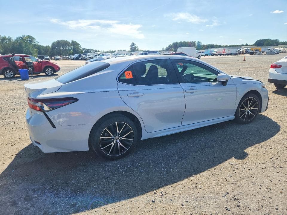 2024 TOYOTA CAMRY SE 3