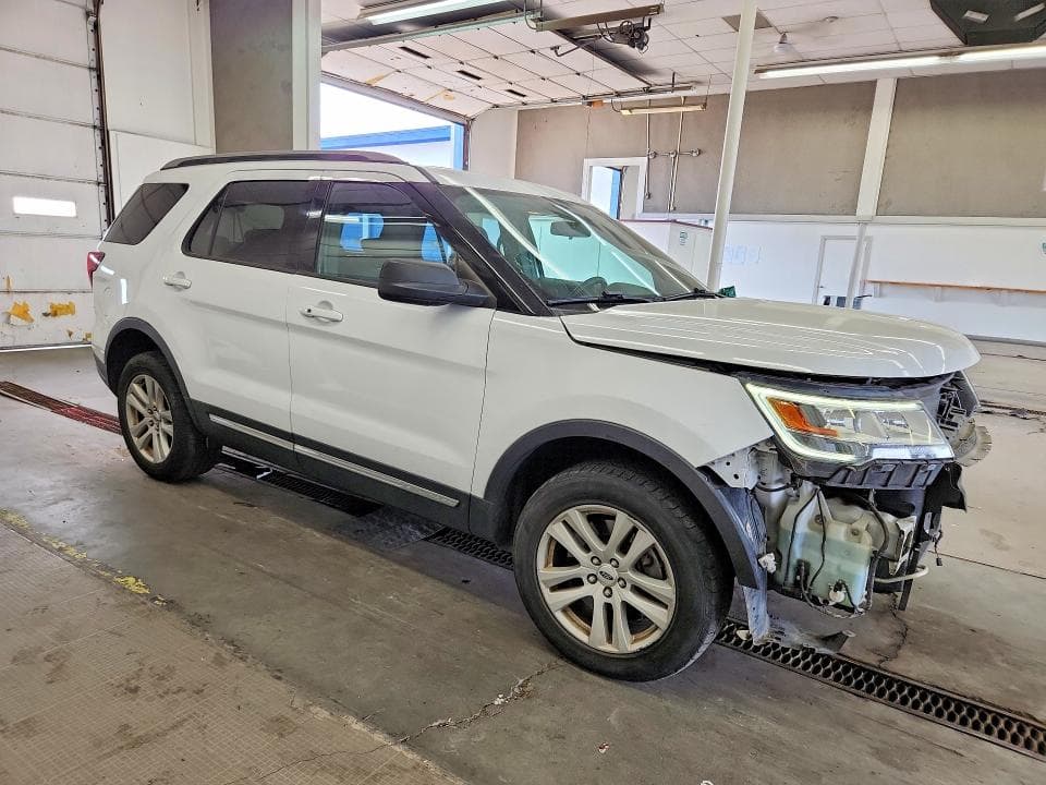 2018 FORD EXPLORER XLT 4