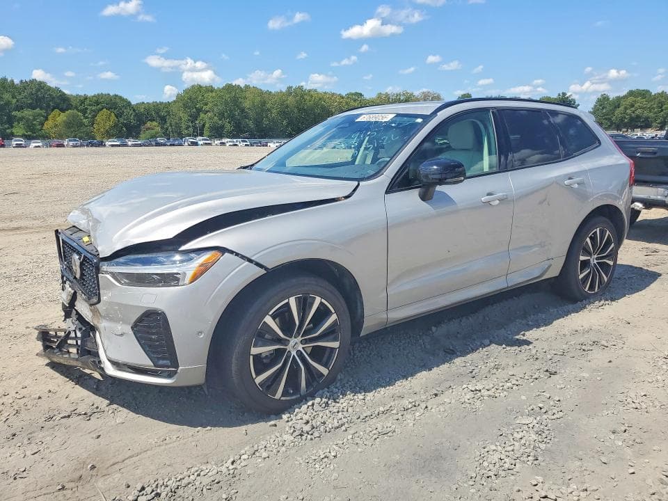 2024 VOLVO XC60 PLUS