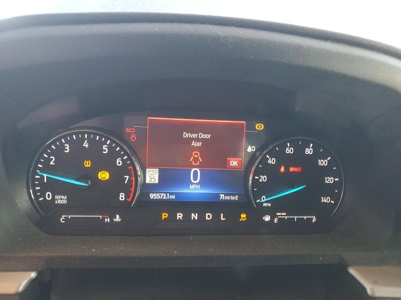 2021 FORD EXPLORER XLT 9