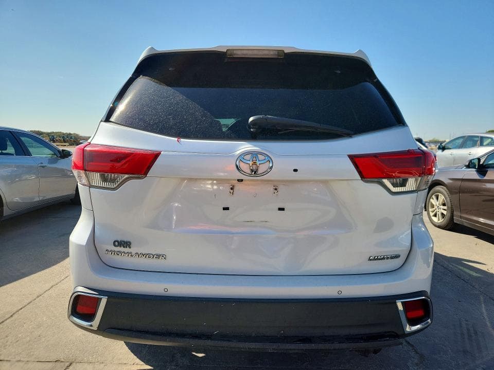 2018 TOYOTA HIGHLANDER LIMITED 6
