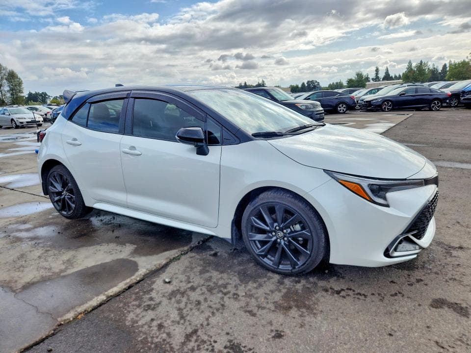 2026 TOYOTA COROLLA XSE 4