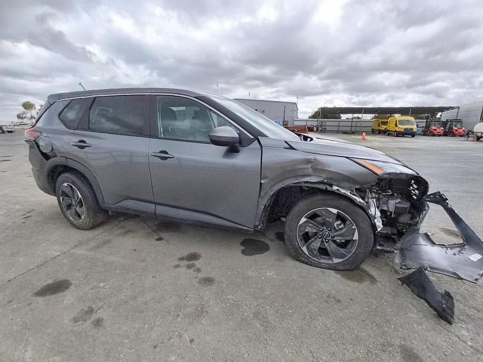 2025 NISSAN ROGUE SV 4
