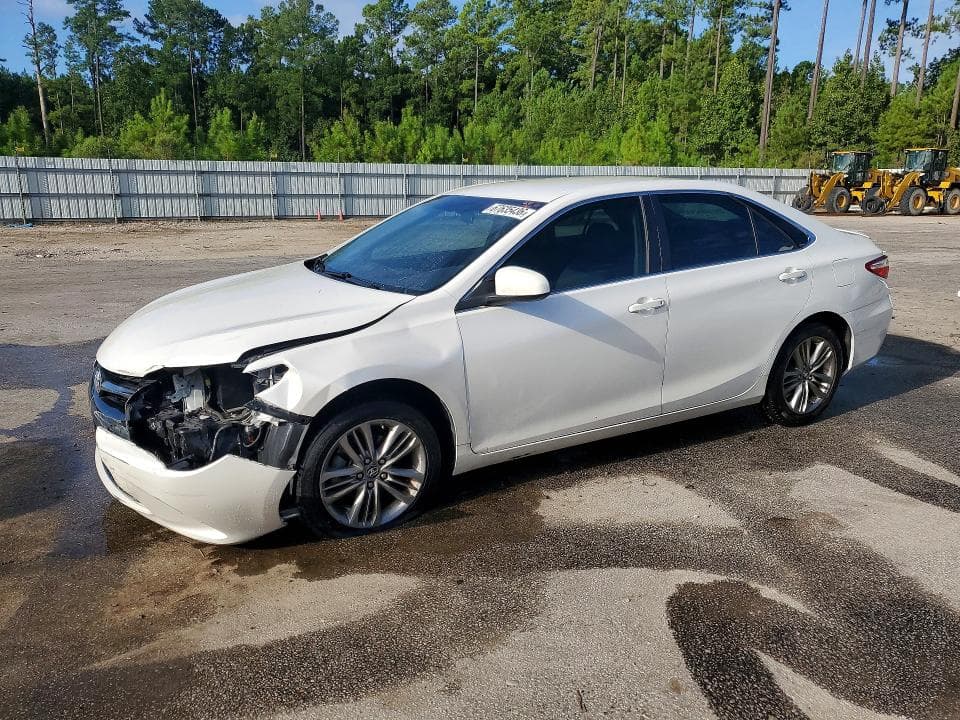 2017 TOYOTA CAMRY SE - 1