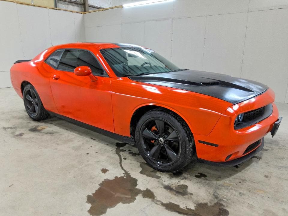 2017 DODGE CHALLENGER SXT 4