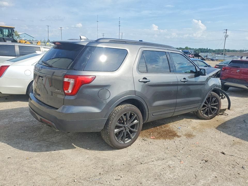 2017 FORD EXPLORER XLT 3