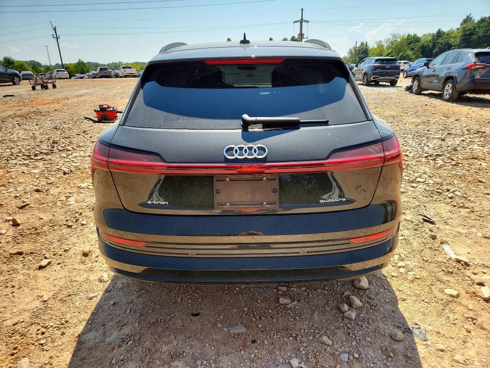 2021 AUDI E-TRON PREMIUM 6