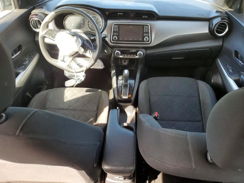 2020 NISSAN KICKS SV 8