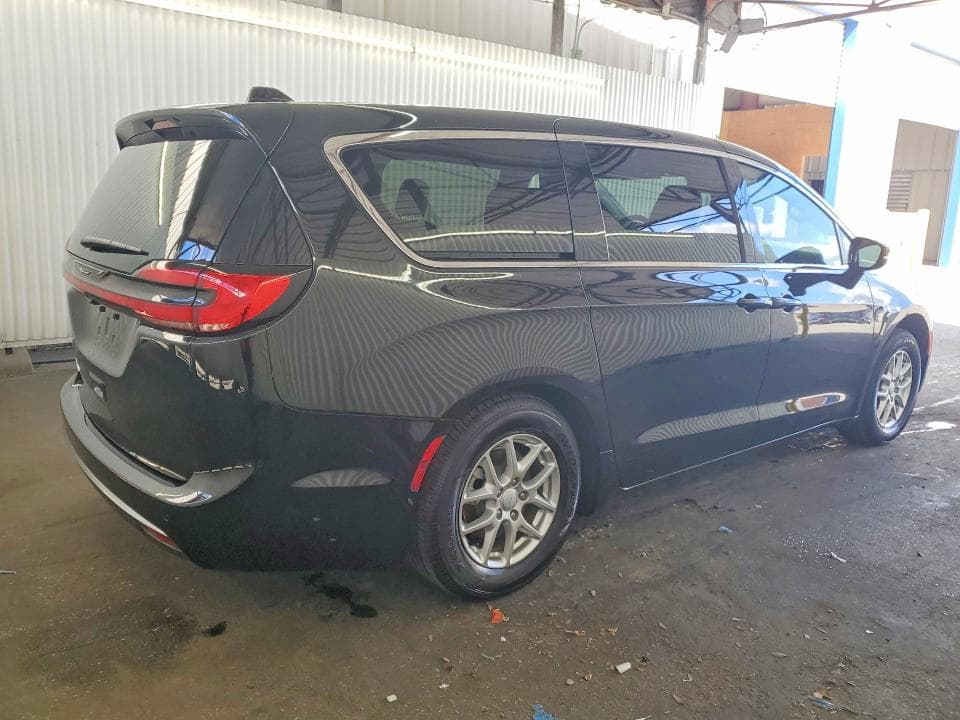 2027 CHRYSLER PACIFICA SELECT 3