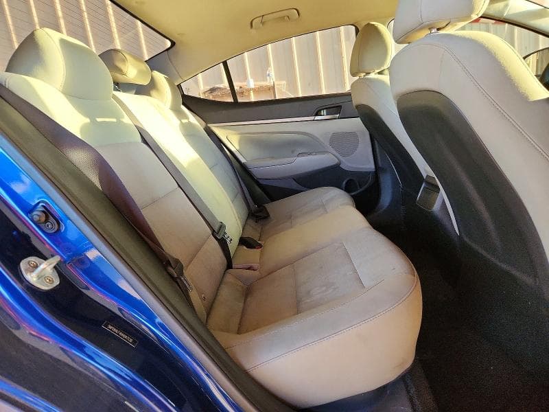 2017 HYUNDAI ELANTRA SE 10