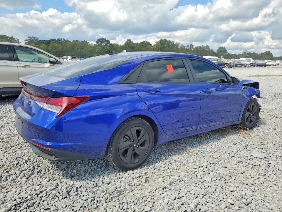 2021 HYUNDAI ELANTRA SEL 3