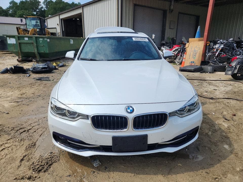 2018 BMW 330 XI 5