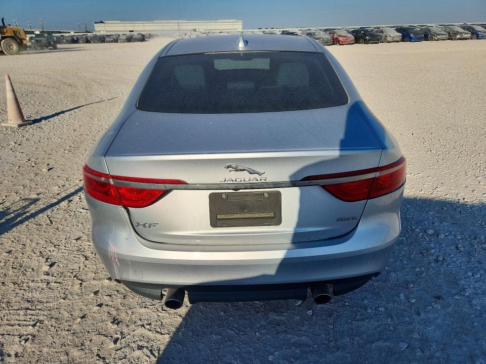 2017 JAGUAR XF PREMIUM 6