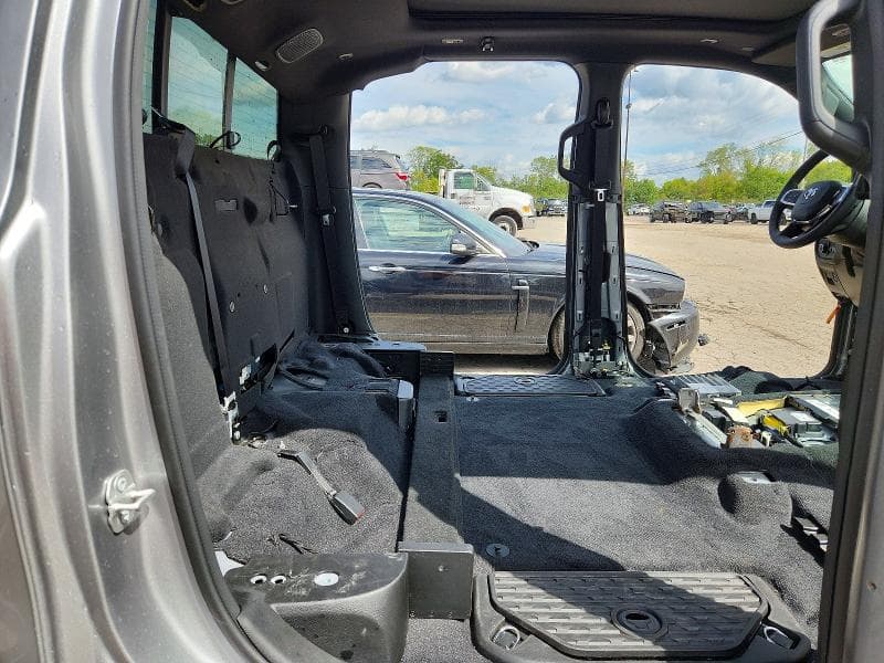2025 RAM 1500 LARAMIE 10