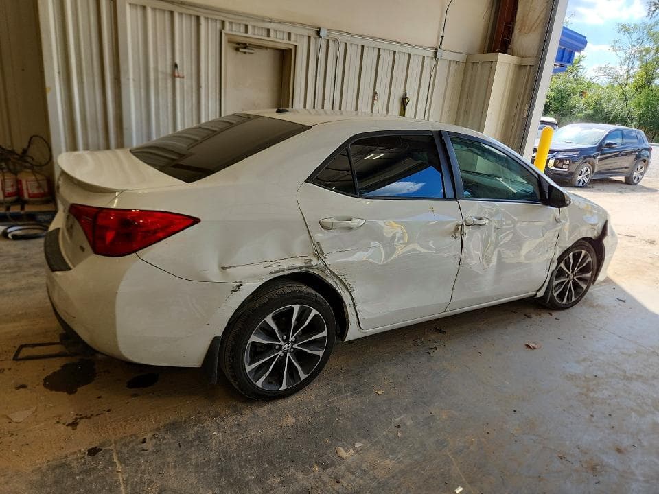 2018 TOYOTA COROLLA SE 3
