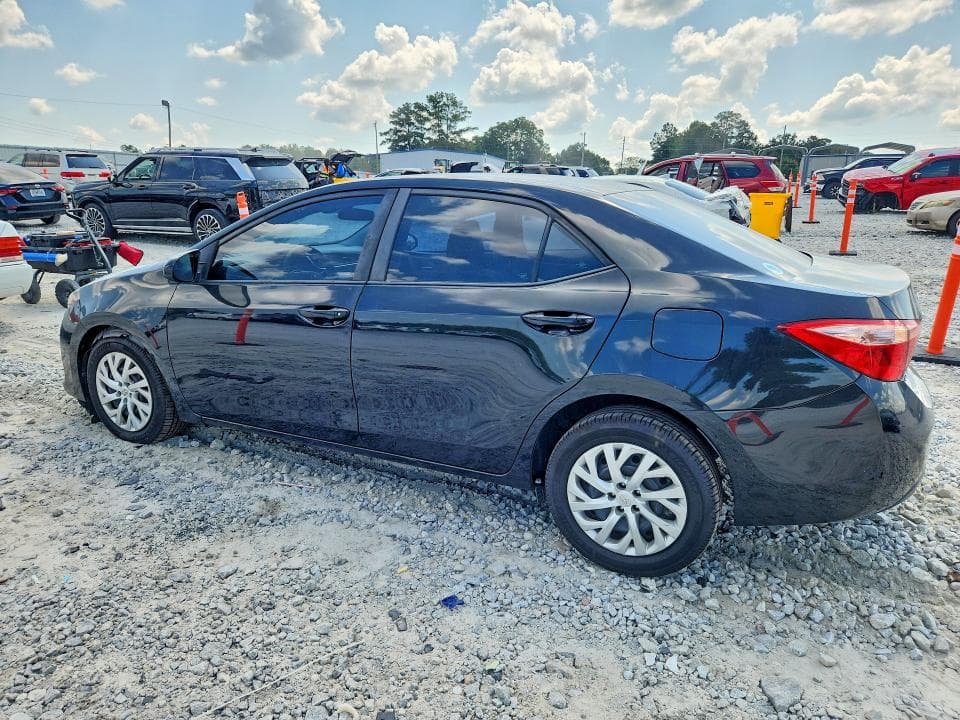 2018 TOYOTA COROLLA LE 2