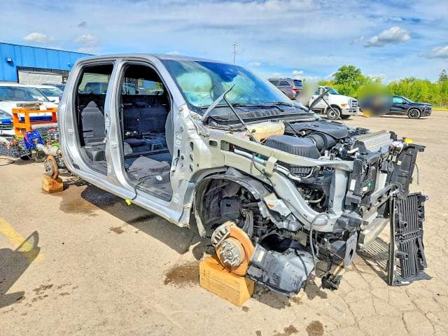 2025 RAM 1500 LARAMIE 4