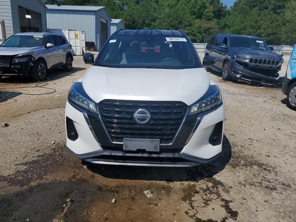 2021 NISSAN KICKS SR 5