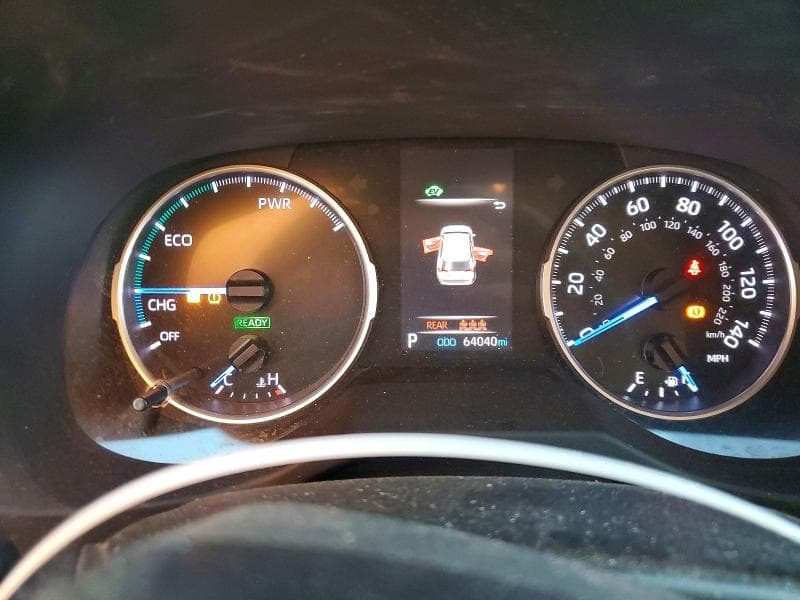 2021 TOYOTA RAV4 LE 9