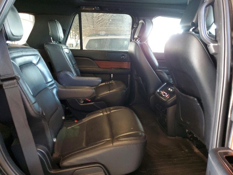 2018 LINCOLN NAVIGATOR SELECT 11